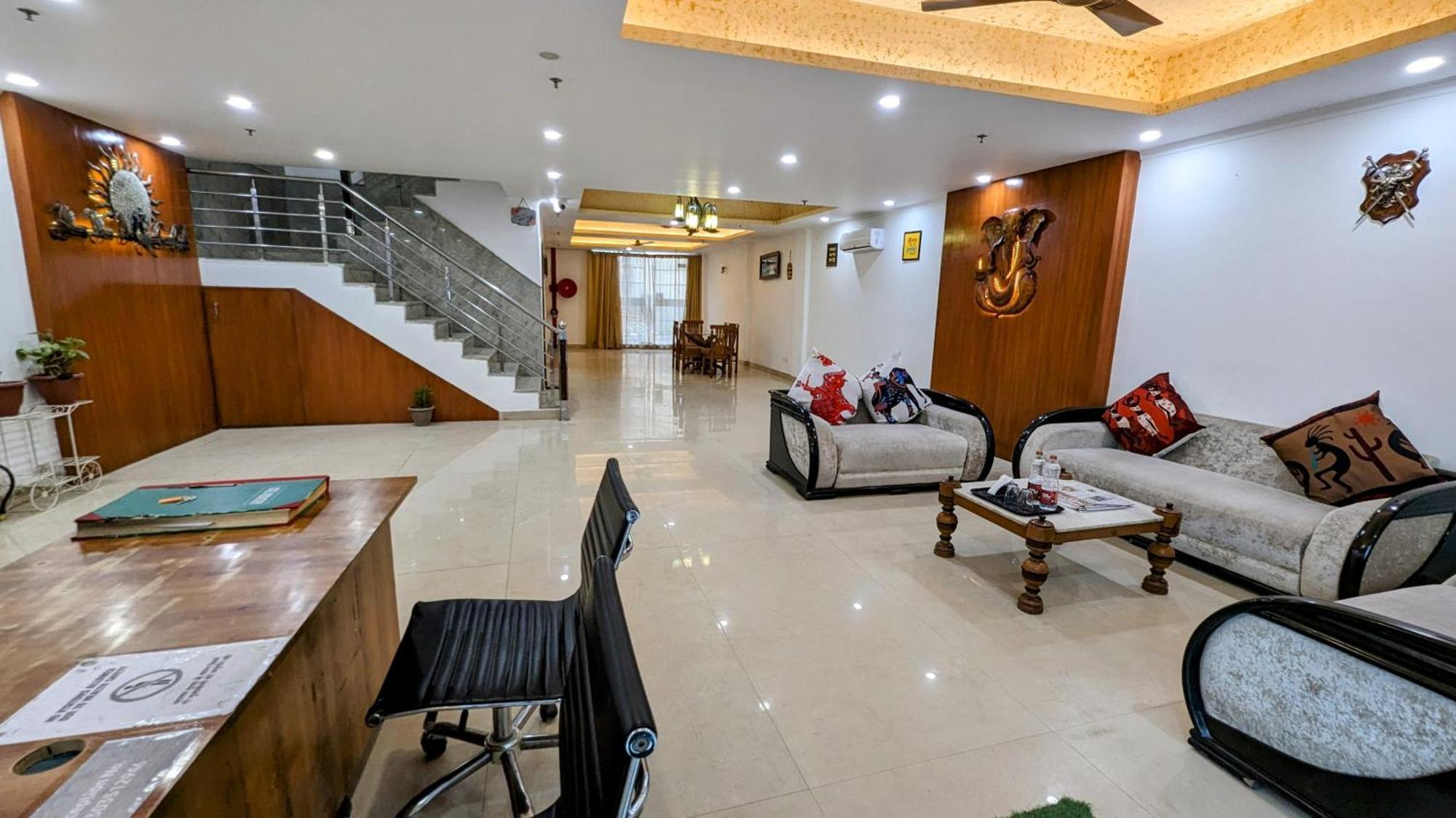 Hotel Moon Taj Near Yashobhoomi Convention Centre Delhi  Esterno foto