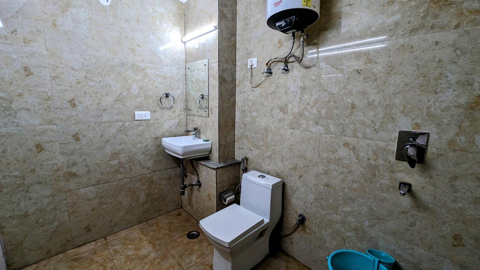 Hotel Moon Taj Near Yashobhoomi Convention Centre Delhi  Esterno foto