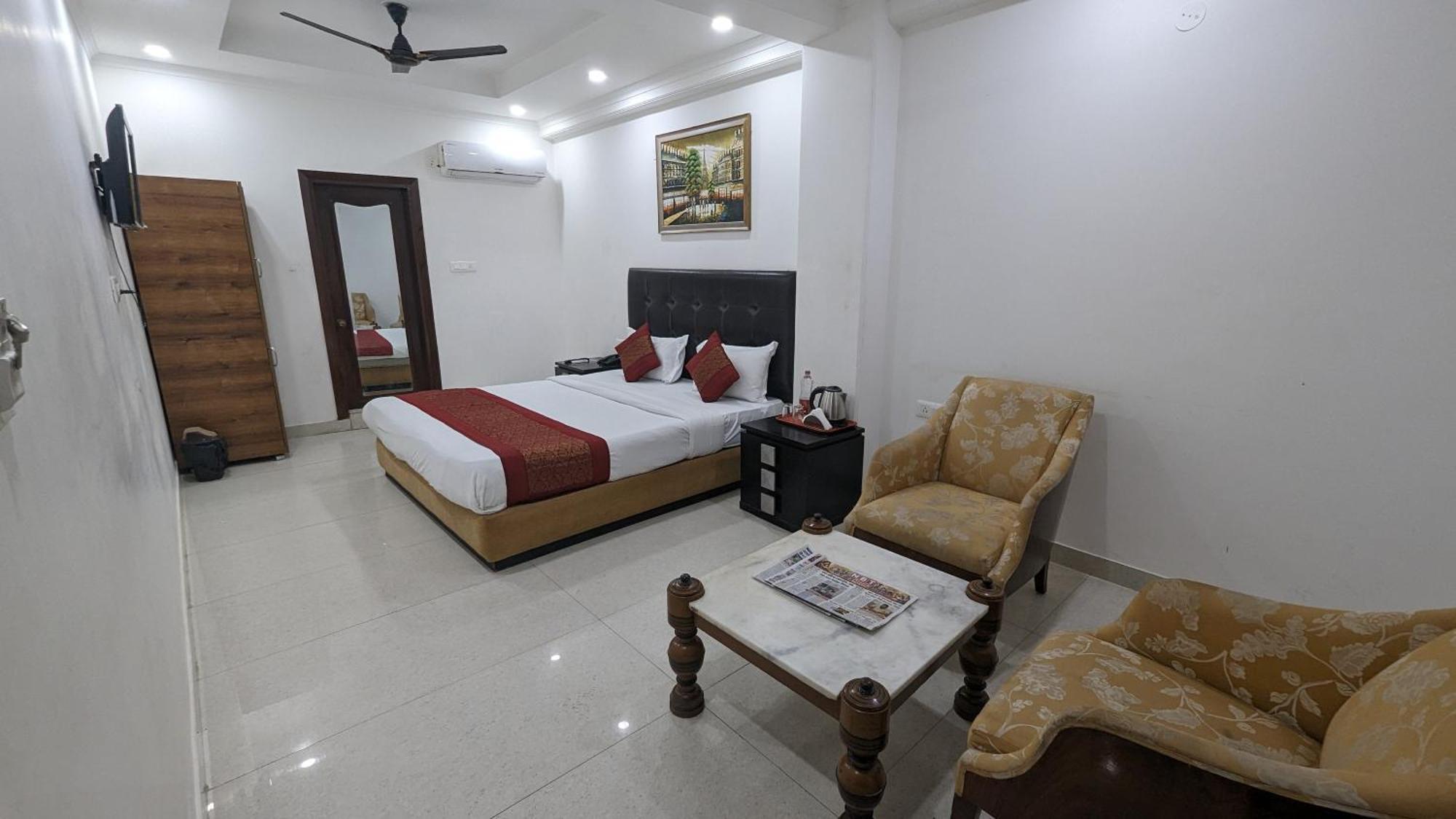 Hotel Moon Taj Near Yashobhoomi Convention Centre Delhi  Esterno foto